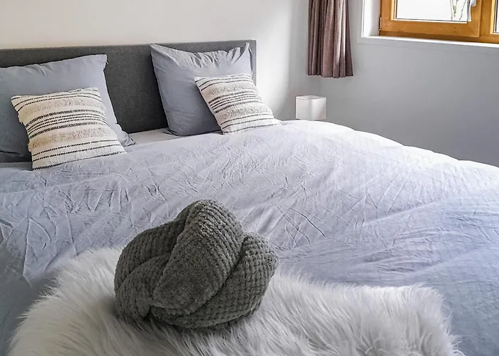 Stunning Home In Ijhorst With Wifi